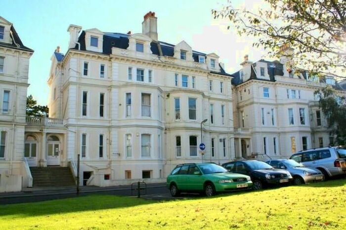 2 Bedroom Flat To Rent In Augusta Gardens, Folkestone, CT20