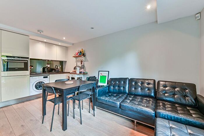 1 Bedroom Flat For Sale In Blackthorn Avenue, London, N7