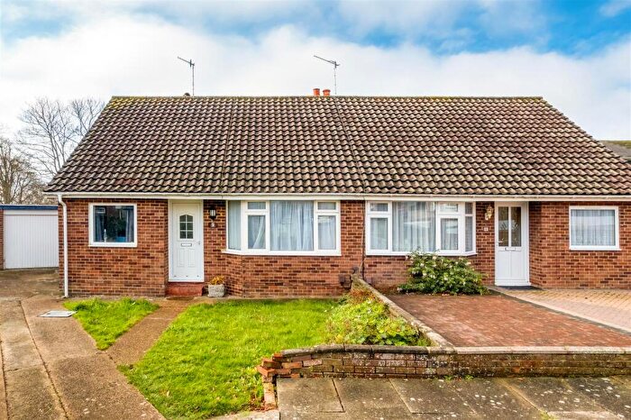 2 Bedroom Semi-Detached Bungalow To Rent In Foredown Close, Portslade, Brighton, BN41