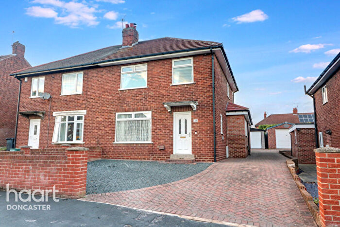 3 Bedroom Semi-Detached House For Sale In Langthwaite Road, Scawthorpe, Doncaster, DN5