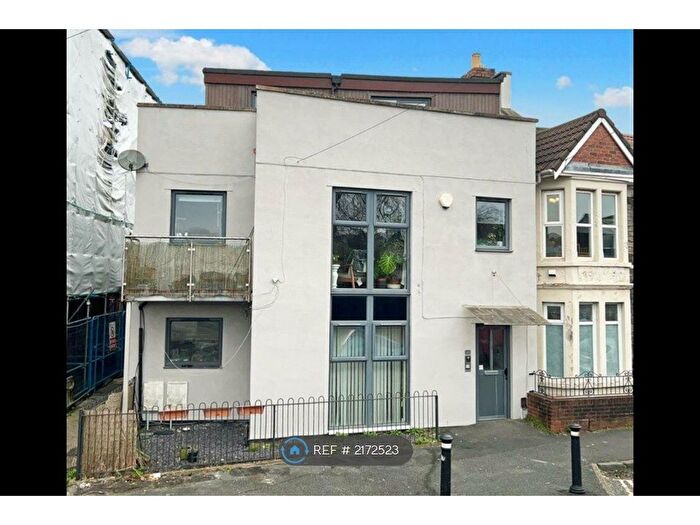 3 Bedroom Flat To Rent In Atlas Road, Bristol, BS3