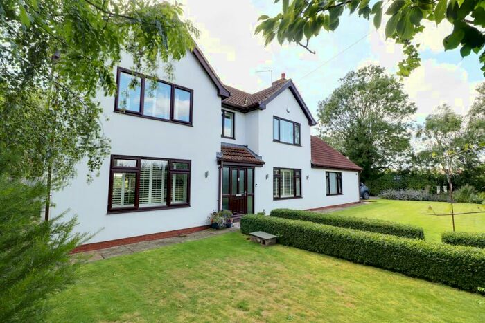 5 Bedroom Detached House For Sale In Ings Lane, Hibaldstow, DN20