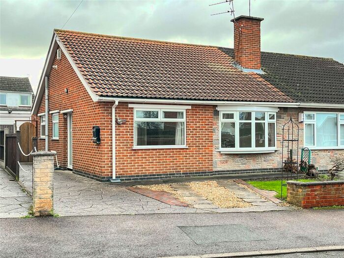 2 Bedroom Bungalow To Rent In Chatsworth Close, Shepshed, Loughborough, Leicestershire, LE12