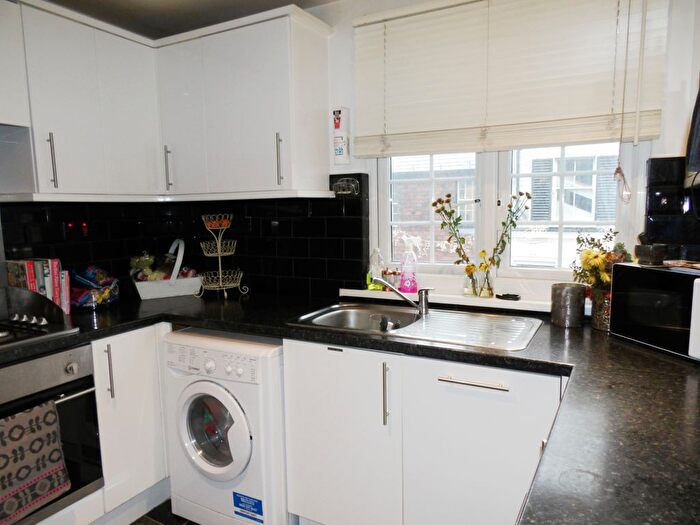 2 Bedroom Flat To Rent In Rowlands, Wadhurst, TN5