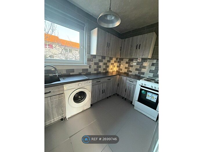 1 Bedroom Flat To Rent In Maxwell Drive, Glasgow, G41