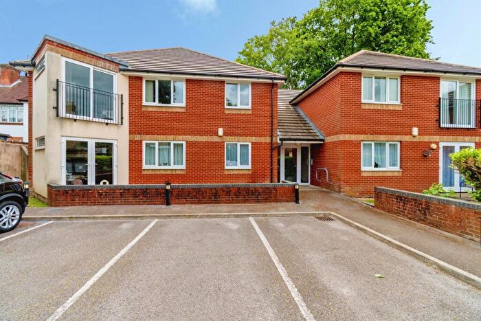 1 Bedroom Flat For Sale In Regents Park Road, Southampton, SO15