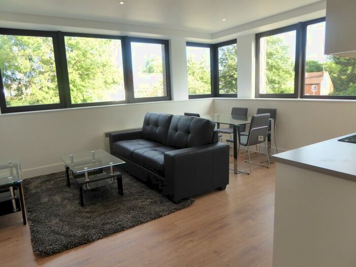 2 Bedroom Apartment To Rent In Hanover House, Kings Road, Reading, RG1