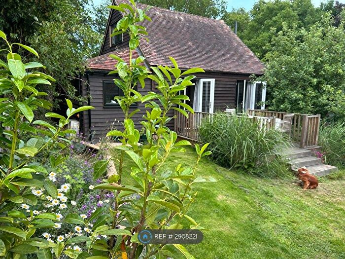 3 Bedroom Semi Detached House To Rent In Somerden Green, Edenbridge, TN8