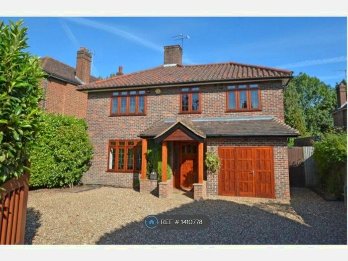 4 Bedroom Detached House To Rent In St. Pauls Wood Hill, Orpington, BR5