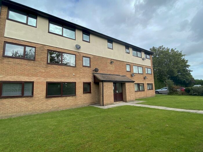 1 Bedroom Apartment To Rent In Copse Avenue, SN1
