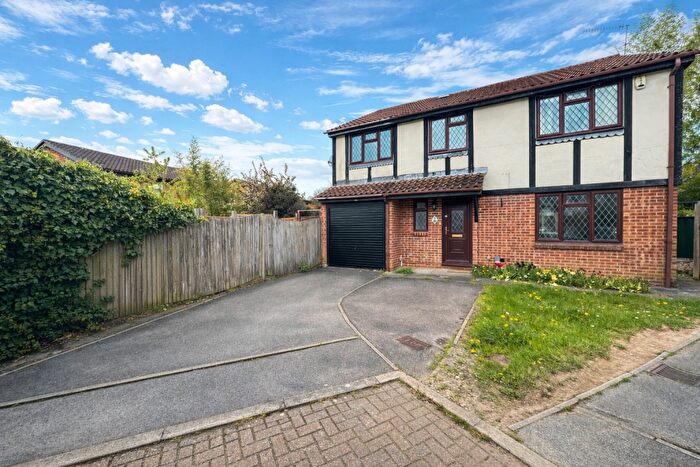 4 Bedroom Detached House To Rent In Foxhill, Luton, Bedfordshire, LU2