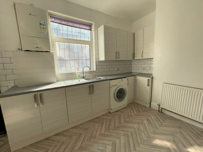 4 Bedroom Terraced House To Rent In Nowell Crescent, Leeds, West Yorkshire, LS9