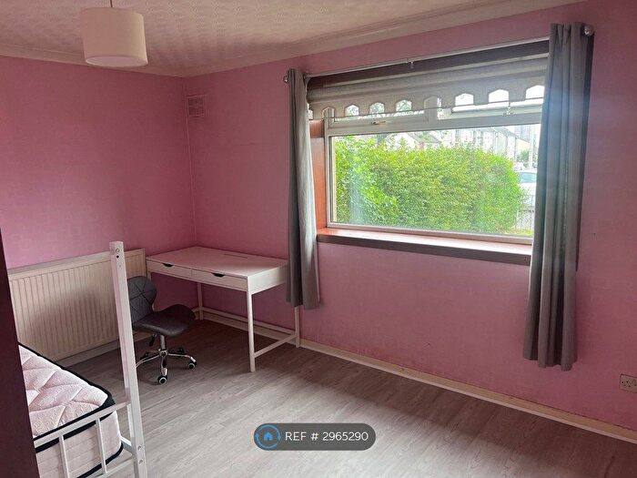 2 Bedroom Flat To Rent In Ferry Road, Edinburgh, EH4