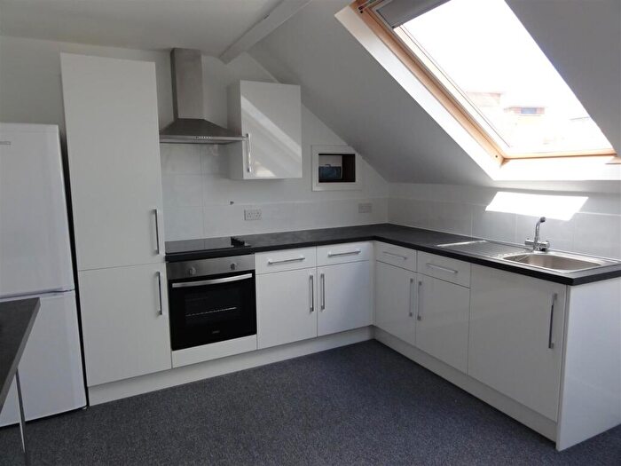 4 Bedroom Flat To Rent In Flat J, West Street, S1