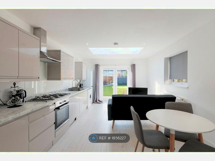 1 Bedroom Maisonette To Rent In Lovell Road, Cambridge, CB4