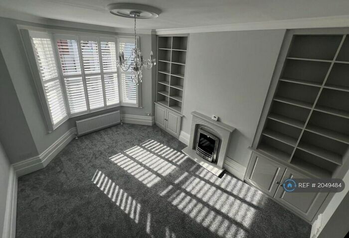 1 Bedroom Flat To Rent In Pilgrims Lane, London, NW3