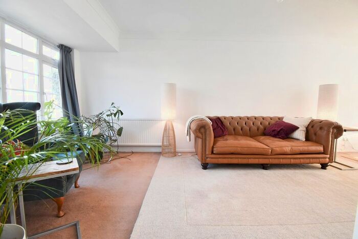 3 Bedroom Terraced House For Sale In Trenchard Close, Hersham Village, KT12