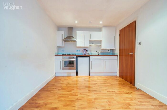 1 Bedroom Flat To Rent In Upper Gardner Street, Brighton, East Sussex, BN1