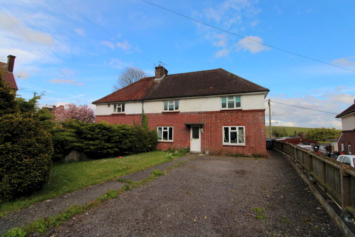 4 Bedroom Semi-Detached House For Sale In Honey Hill, Hungerford, RG17