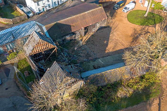 1 Bedroom Barn Conversion For Sale In Priory Farm Yard, Widford, SG12