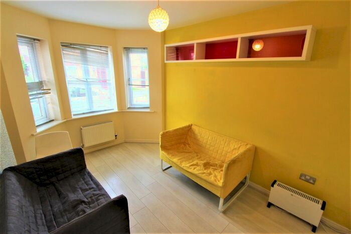 4 Bedroom End Of Terrace House To Rent In Shropshire Drive, Coventry, CV3