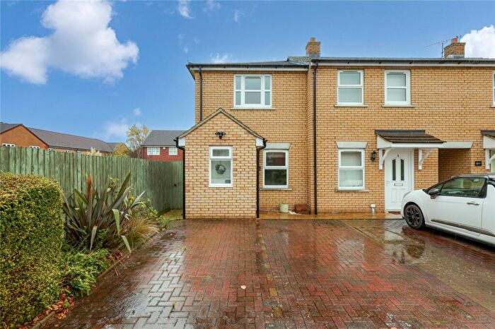 2 Bedroom End Of Terrace House For Sale In Goose Green, Flitwick, Bedfordshire, MK45