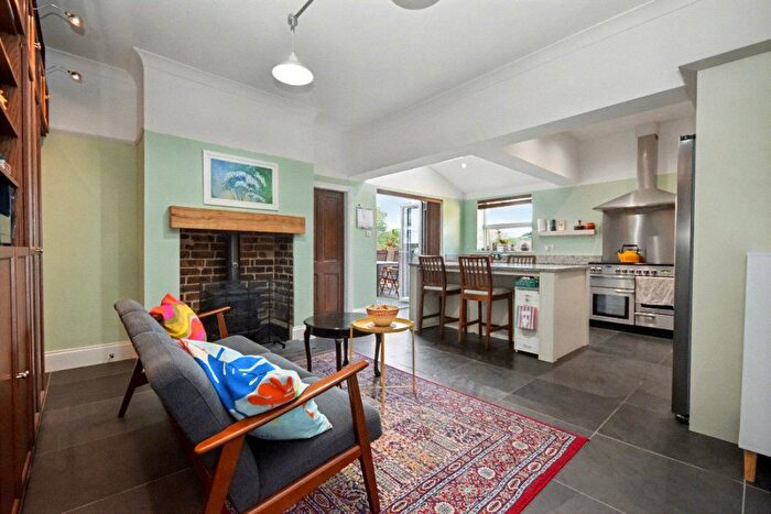 3 Bedroom Semi-Detached House For Sale In Woodcock Street, Wakefield, WF1