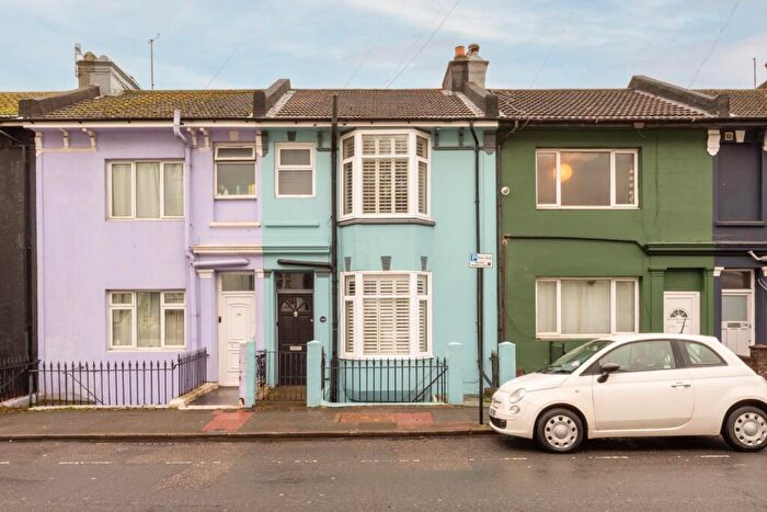 2 Bedroom Maisonette For Sale In Upper Lewes Road, Brighton, BN2