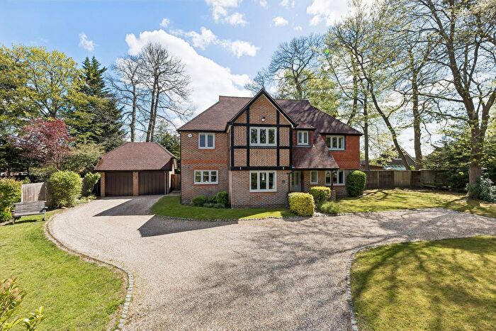 5 Bedroom Detached House For Sale In Coach House Gardens, Fleet, GU51