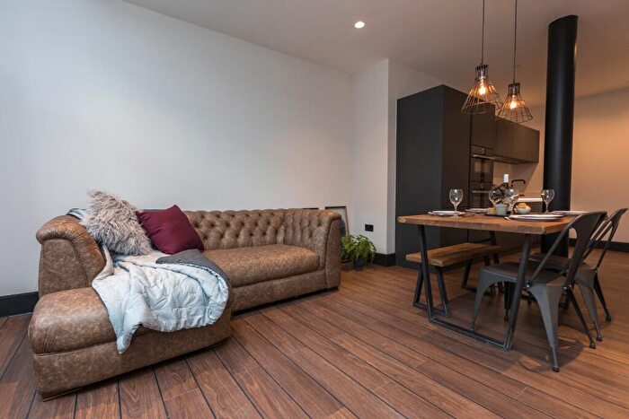 1 Bedroom Apartment To Rent In Portland Street, Manchester, Greater Manchester, M1