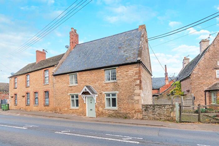 3 Bedroom Semi-Detached House For Sale In Main Road, Glaston, Oakham, LE15