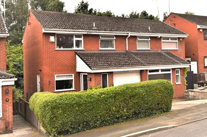 3 Bedroom Semi-Detached House To Rent In Unsworth Avenue, Tyldesley, M29