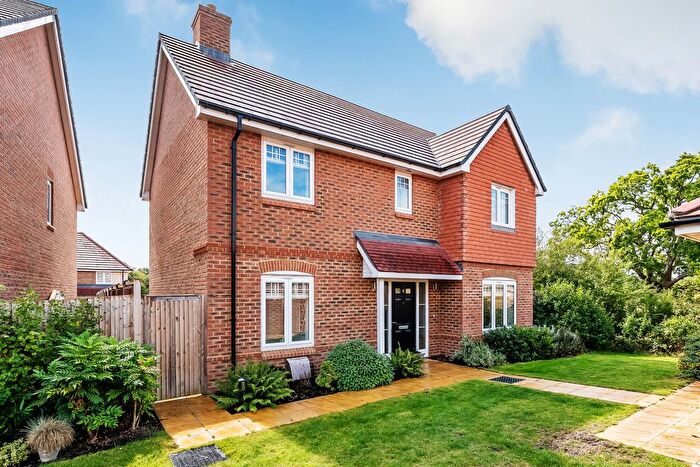 4 Bedroom Detached House For Sale In Surtees Drive, Edenbridge, Kent, TN8
