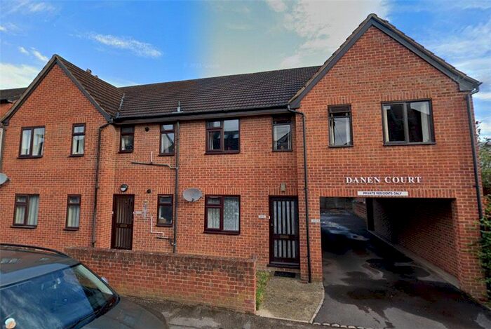 1 Bedroom Flat To Rent In Danen Court, Park Road, Guildford, GU1