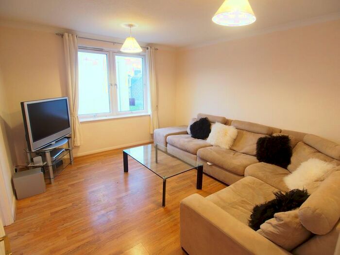 2 Bedroom Flat To Rent In Ruthrieston Terrace, First Floor, AB10