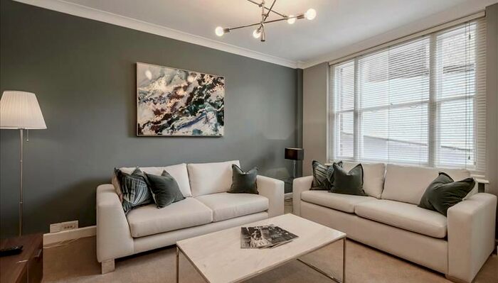 1 Bedroom Flat To Rent In Hill Street, Mayfair, W1J