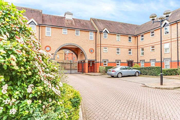 1 Bedroom Flat To Rent In Mitre Court, Railway Street, Hertford, SG14