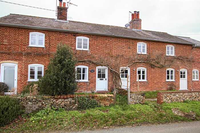 2 Bedroom Cottage For Sale In Farnham Road, Blaxhall, IP12