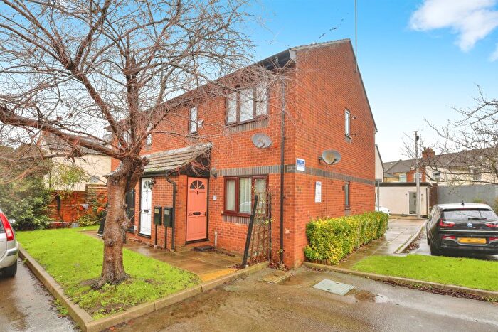 1 Bedroom Flat For Sale In Oakley Street, Northampton, NN1