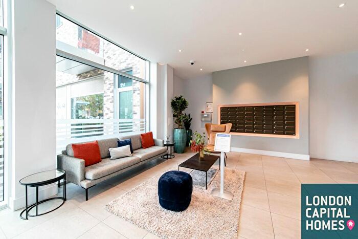 2 Bedroom Apartment To Rent In Odell House, Woodberry Down, London, N4