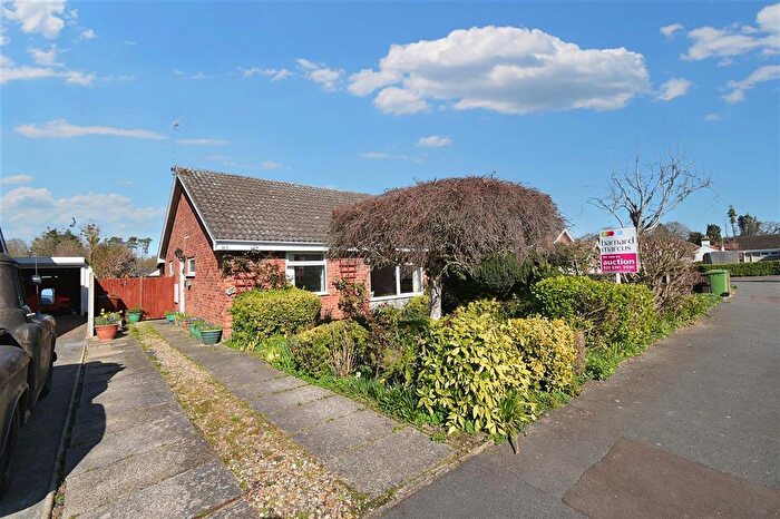 3 Bedroom Semi-Detached Bungalow For Sale In Stuart Road, Aylsham, Norwich, NR11