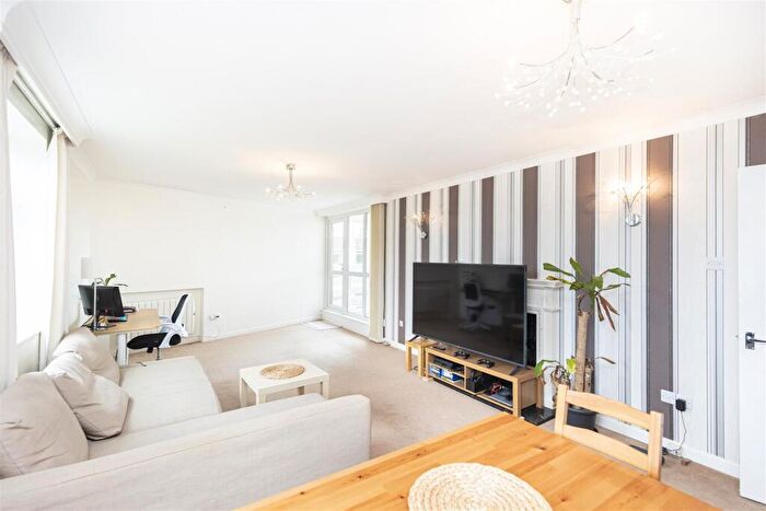 2 Bedroom Flat To Rent In Manor Road, Bournemouth, BH1