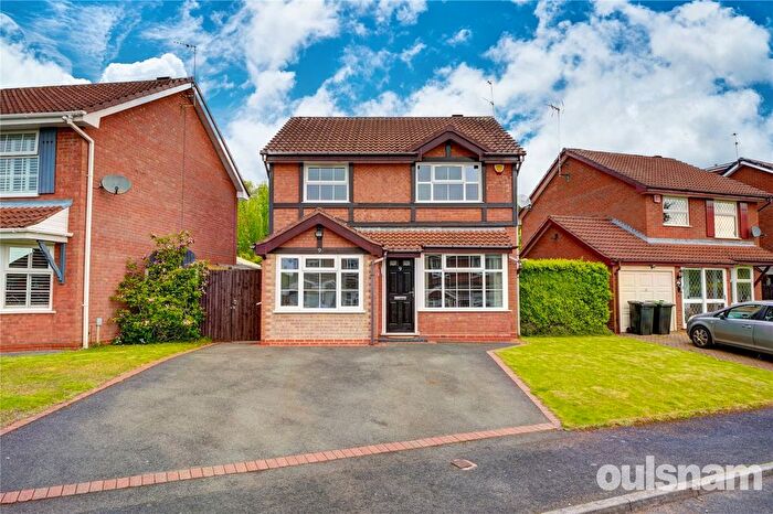 3 Bedroom Detached House For Sale In Foxes Close, Blackwell, Bromsgrove, Worcestershire, B60
