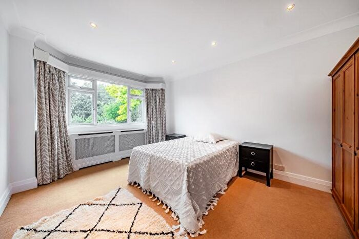 5 Bedroom House To Rent In Orchard Rise, Kingston Upon Thames, KT2