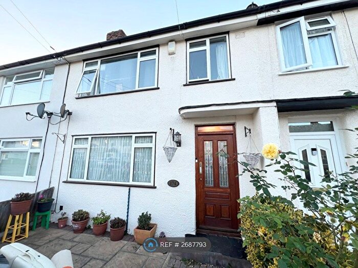 3 Bedroom Terraced House To Rent In Lancaster Drive, Hornchurch, RM12
