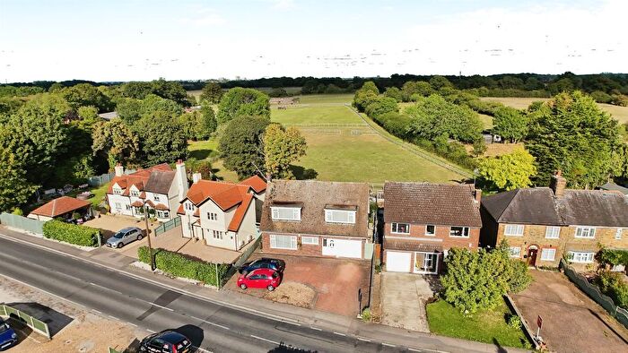 3 Bedroom Detached House For Sale In Epping Road, Nazeing, Waltham Abbey, EN9