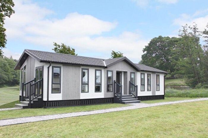 2 Bedroom Park Home For Sale In Two Bed Omar Ikon (), Heatherbank Country Park, Fereneze Road, Shilford, East Renfrewshire, G78