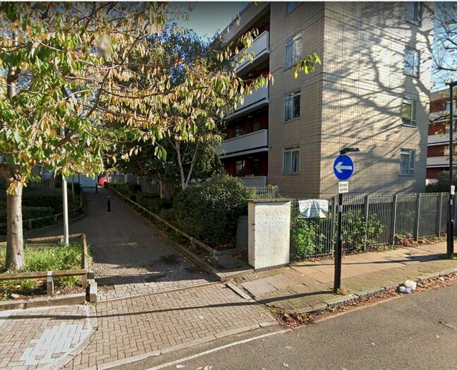 3 Bedroom Property To Rent In Priory Green Estate, London, N1