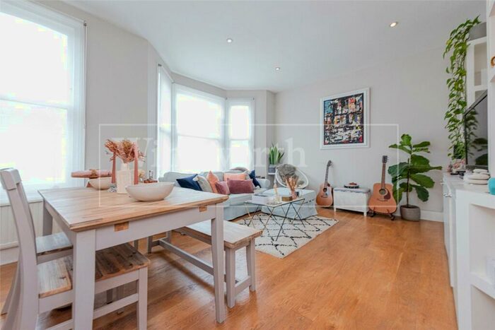 2 Bedroom Apartment To Rent In Purves Road, London, NW10