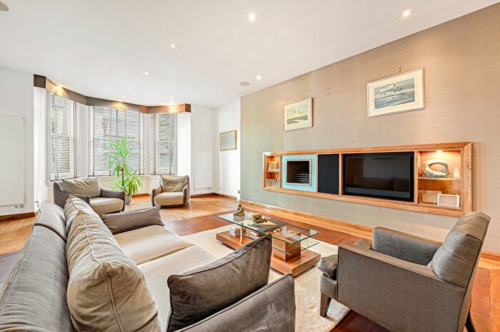 2 Bedroom Flat To Rent In Old Brompton Road, South Kensington, SW5